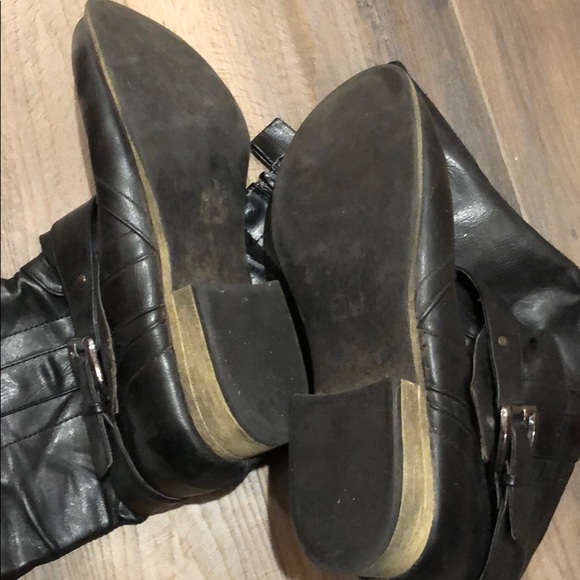 Maurices Sz 7 boots in GUC - Picture 2 of 4